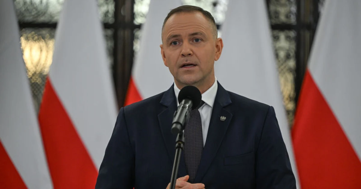 Polonya’da Anayasa Mahkemesi krizi: Nawrocki ülkeye dönüyor