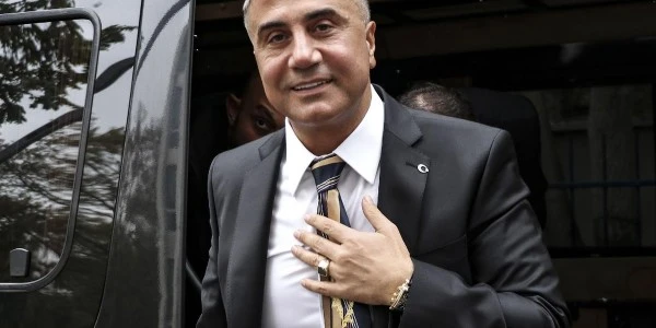 Sedat Peker, felç kalan eski polisin tedavi masrafını karşıladı