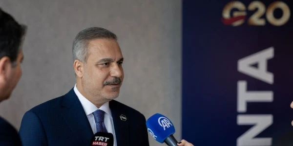 Fidan: Rusya ve Ukrayna büyük fedakârlıkla anlaşmalı